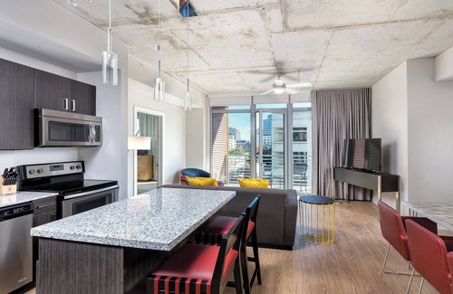 Clarksville Condo | Convenient 1 Bedroom Condo in Downtown Austin, TX