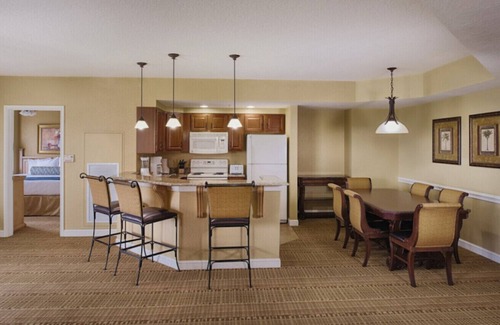 Lake Buena Vista Resort | Premier Wyndham Bonnet Creek: Disney Access & 5 Pools