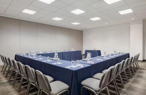 Callao Hotel | Discover Costa del Sol Wyndham Lima Airport - Pet Friendly Stay