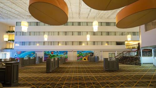 Flint Hotel | Gateway Hotel & Convention Center: Your Ideal Getaway