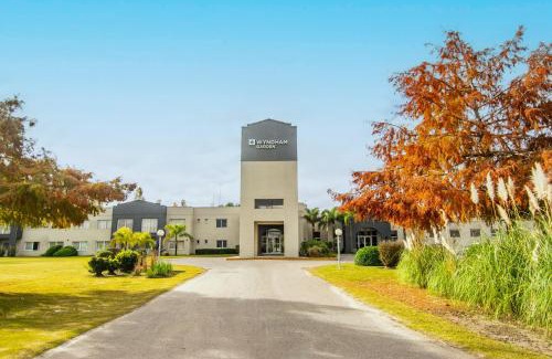 Campana Hotel | Relax at Wyndham Garden Campana with Oceanfront Views