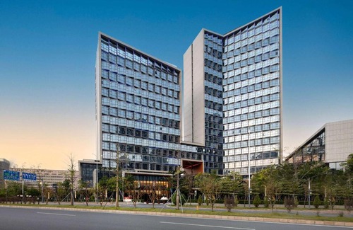 Longhua District Hotel | Discover Wyndham Garden Shenzhen Longhua: 4-Star Comfort
