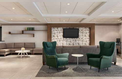 Wayne Hotel | Comfortable Wyndham Garden Totowa with Family-Friendly Amenities