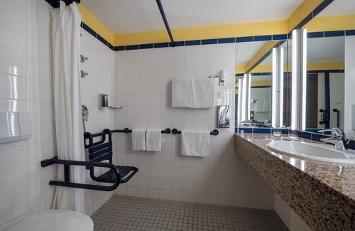 Gaegelow Hotel | Relax at Wyndham Garden Wismar: Pool, Spa & Family Friendly