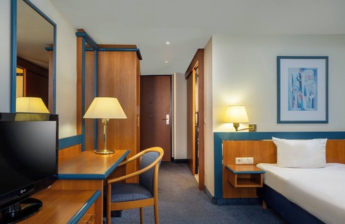 Gaegelow Hotel | Relax at Wyndham Garden Wismar: Pool, Spa & Family Friendly