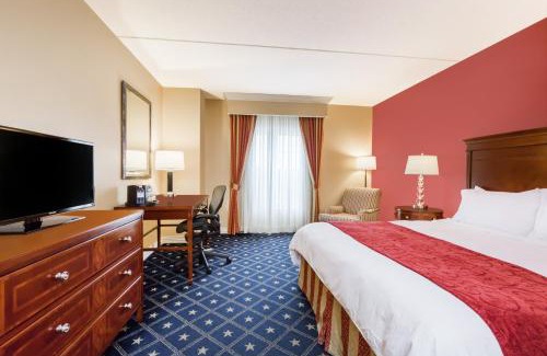 Gettysburg Hotel | Discover Wyndham Gettysburg: Pet-Friendly with Pool Access