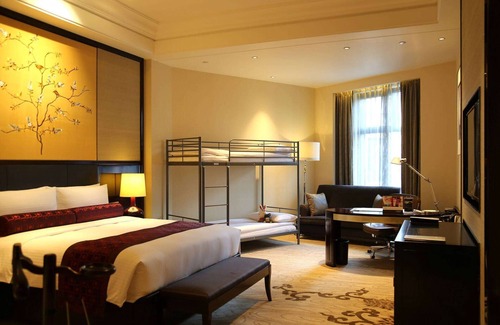 Yanta Qu Hotel | Relax at Wyndham Grand Xian South - Guest Rated 9.8