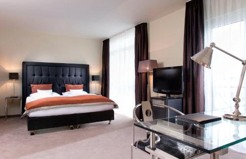 Gross Buchholz Hotel | Discover Comfort at Wyndham Hannover Atrium - Pet Friendly Stay