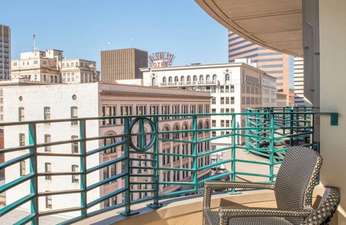 Gaslamp Quarter Condo | Wyndham Harbour Lights | Five Studio Suites