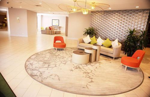 Southeast Houston Hotel | Comfortable Stay at Holiday Inn Houston Hobby Airport