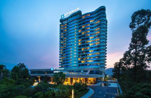 Longmen County Hotel | Discover Wyndham Nankunshan: Family-Friendly Retreat