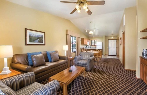 Pagosa Springs Condo | Unforgettable Wyndham Pagosa Springs Lake View Suite
