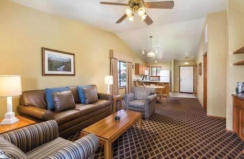 Pagosa Springs Condo | Wyndham Pagosa Springs |1BR/1BA King Suite w/Balc