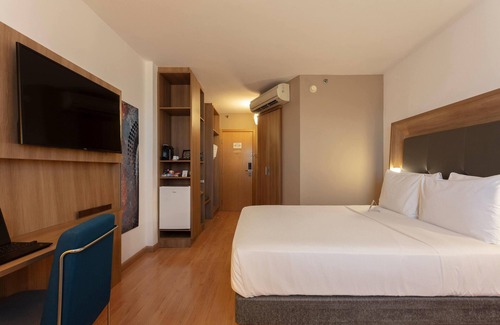 Sao Cristovao Hotel | Explore Wyndham Salvador Hangar: Family-Friendly Bliss