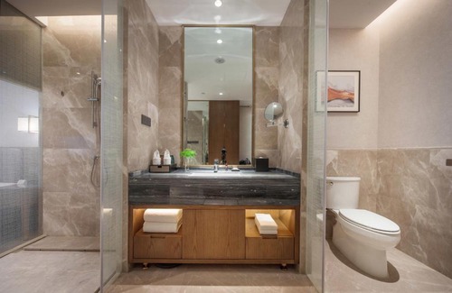 Maojian Qu Hotel | Top-Rated Wyndham Shiyan Downtown with Pool & Breakfast