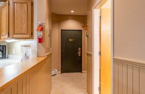Jeffersonville Condo | Wyndham Smugglers Notch - 2 Bedroom with Lake View & Spa