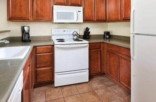 Round Hill Village Condo | Wyndham South Shore: Cozy 1Bd with Kitchen & Breakfast