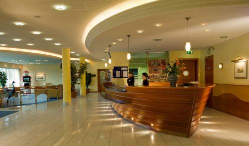 Kramerhof Hotel | Discover Wyndham Stralsund HanseDom: Pet-Friendly Retreat
