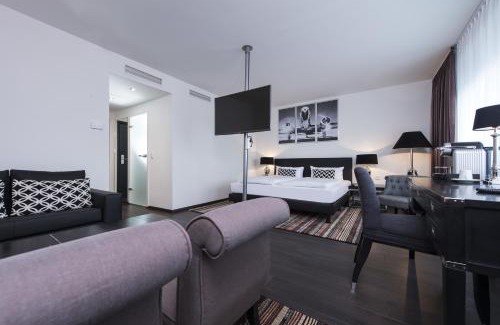 Stuttgart Hotel | Discover Wyndham Stuttgart Airport Messe: Pet-Friendly Retreat