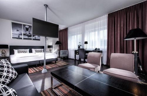 Stuttgart Hotel | Discover Wyndham Stuttgart Airport Messe: Pet-Friendly Retreat