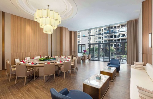 Jinghong Hotel | Discover Wyndham Xishuangbanna Qingquan with Family-Friendly Amenities