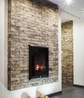 Regietow Apartment | Discover Wysowa Dwór: Cozy Retreat with Hot Tub & Breakfast