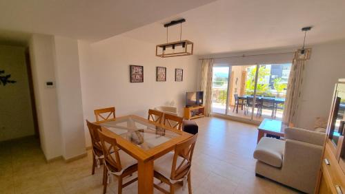 Platja de l'Arenal Apartment | Discover Xàbiamar: Oceanfront Retreat with Pool & Dining