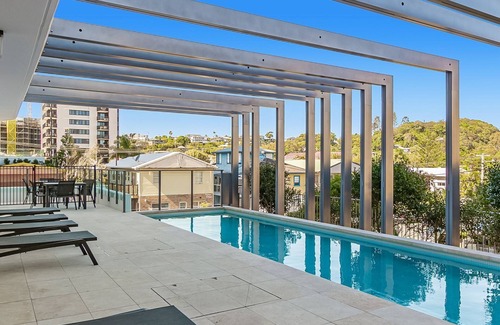 Coolangatta Apartment | Top-Rated X Kirra Beach Apartment with Ocean View & Pool