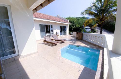 Xai-Xai House | Beachfront Oasis: Xai-Xai Beach Private House Awaits