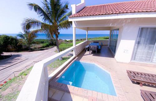 Xai-Xai House | Beachfront Oasis: Xai-Xai Beach Private House Awaits