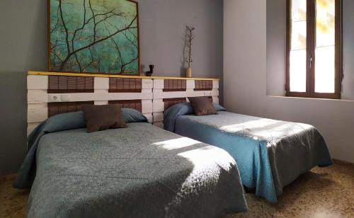 Fuente en Segures Ski Chalet | Experience XALET de MUNTANYA: Pet-Friendly Retreat with Spa