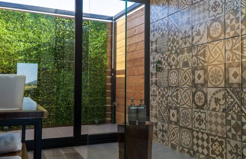 Valle de Guadalupe Cabin | Indulge at Xaroma with Spa, Hot Tub & 9.8 Guest Rating