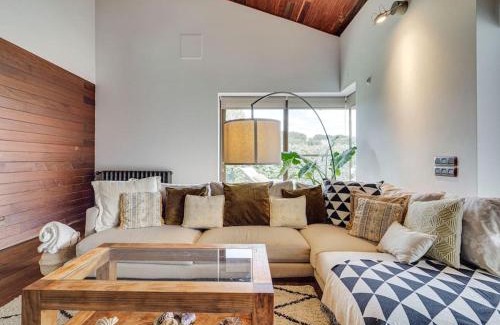 Sant Pere de Vilamajor Villa | Experience Xauxa: Oceanfront Bliss with Top Amenities
