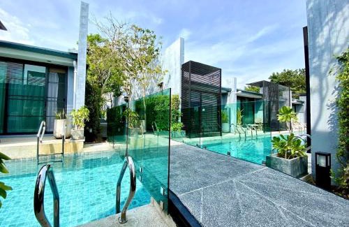 Rawai Hotel | Xen Pool Access