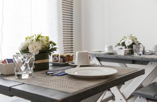 Roman Ghetto Bed & Breakfast | Discover Xenia Guest House: 4-Star Comfort for Families