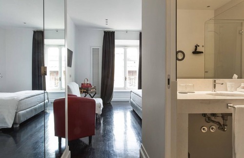 Roman Ghetto House | Eco-Friendly Retreat at Xenia Guest House - Rated 9.8/10