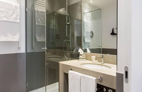 Roman Ghetto House | Eco-Friendly Retreat at Xenia Guest House - Rated 9.8/10