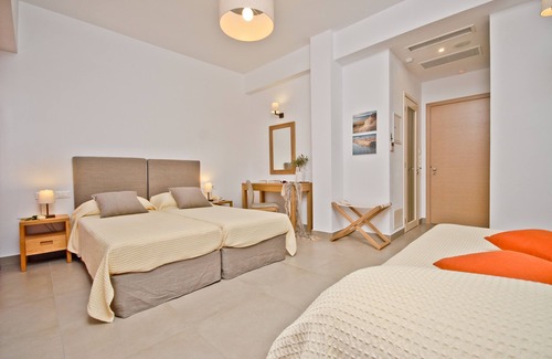 Old Town Naxos Hotel | Elegant Xenia Hotel: Rated 9.4/10 with Family Amenities