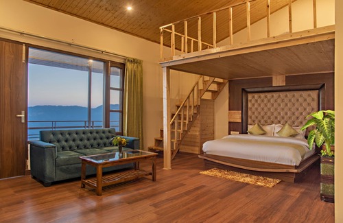 Shimla Hotel | Vista Elite: Family-Friendly Comfort with Great Amenities