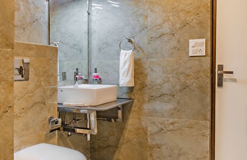 Shimla Hotel | Vista Elite: Family-Friendly Comfort with Great Amenities