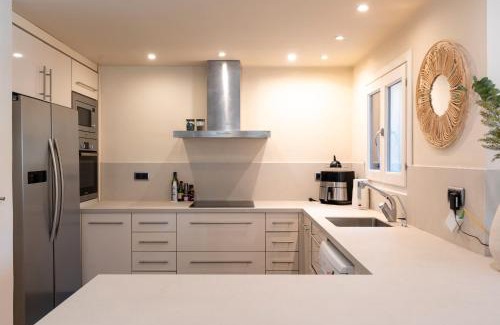 Pinar del Advocat Villa | Elegant Xenofilia Villa: Pet-Friendly & Family-Ready Retreat
