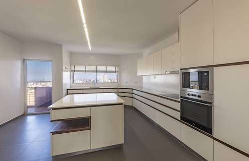Polana Cimento A Apartment | Modern Xenon Urban Apartments with Spa and Pool Access