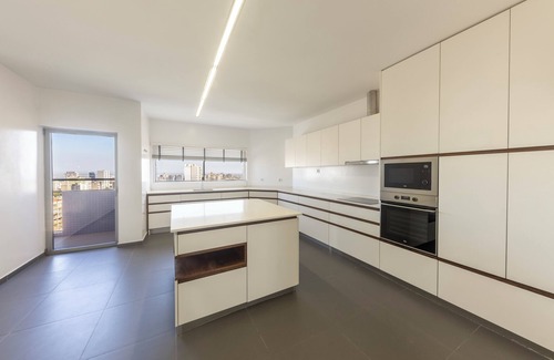 Polana Cimento A Apartment | Modern Xenon Urban Apartments with Spa and Pool Access