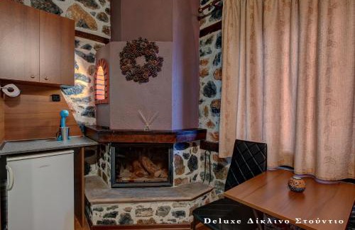 Aghios Athanasios Apartment | Discover Xenonas Pantheon: Family-Friendly Retreat with Hot Tub