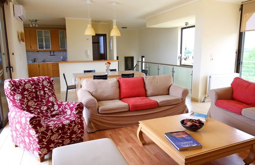 Zipari Villa | Guest Rated 10/10: Xenos Villa 2 with Private Pool