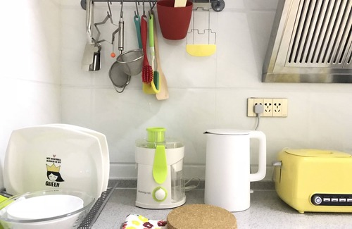 Weiyang Apartment | Inviting Xi'an The Queen's Box: Family-Friendly Retreat
