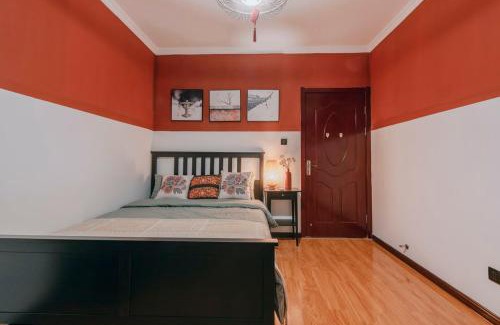 Yanta Qu Apartment | Inviting Xi'an Yanta High-tech CBD Apartment with Kitchen