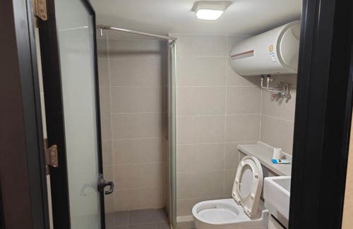 Longhua District Apartment | Comfortable Xinghe Times Apartment Near Shenzhen North Station
