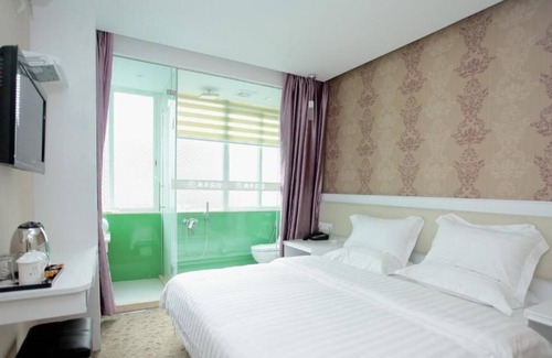 Liwan Hotel | Xinghe Xinfeng Hotel - Railway Station
