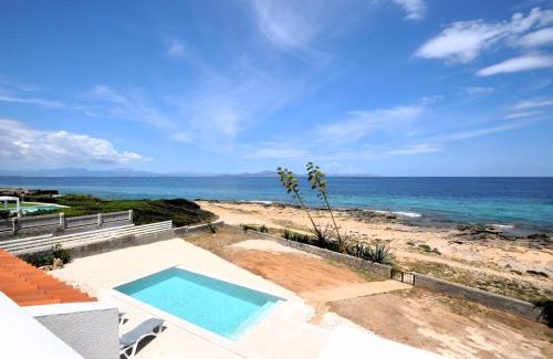 Betlem de Marina House | Oceanfront Villa XOROI with Breathtaking Views of Alcudia
